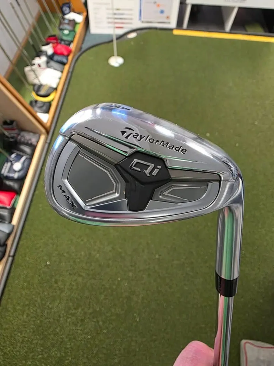 As New Taylormade Qi Gap Wedge - Image 1