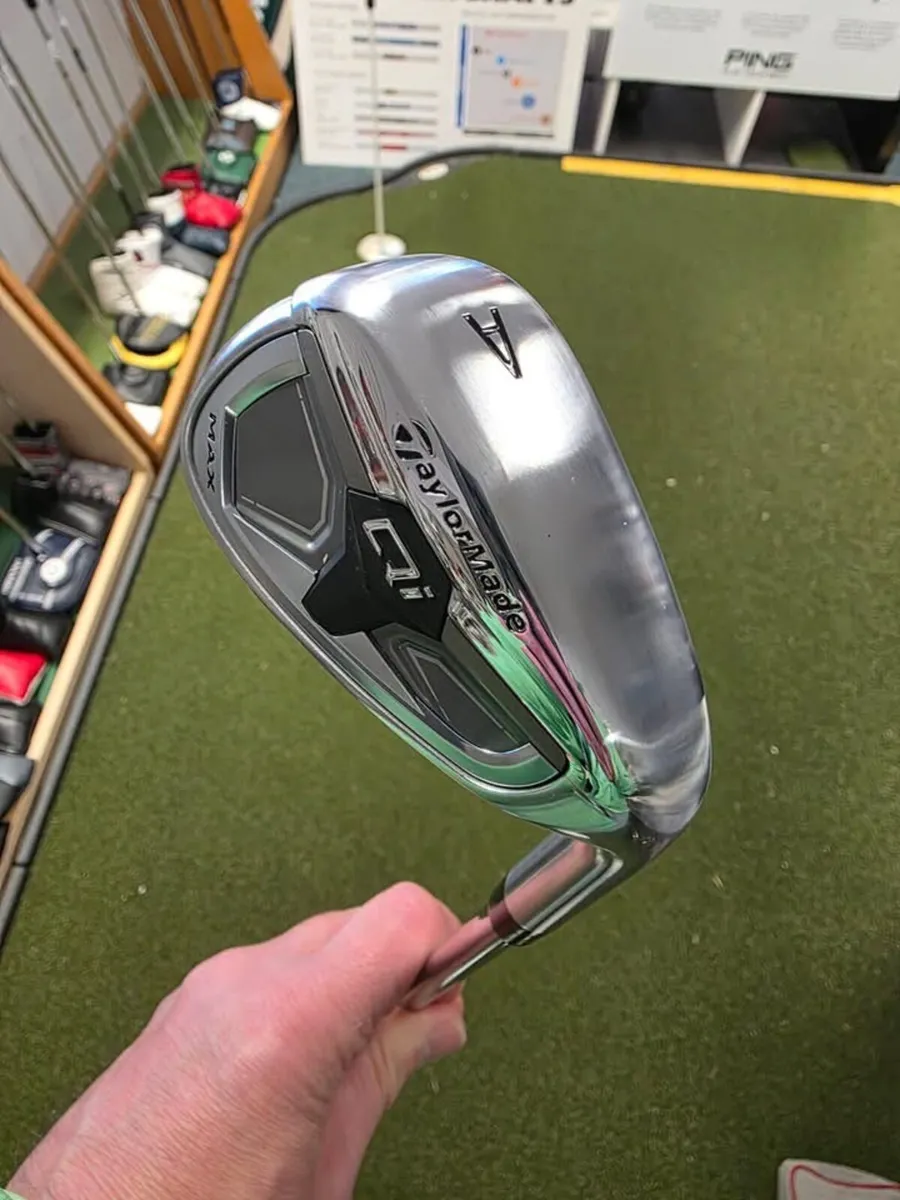 As New Taylormade Qi Gap Wedge - Image 3