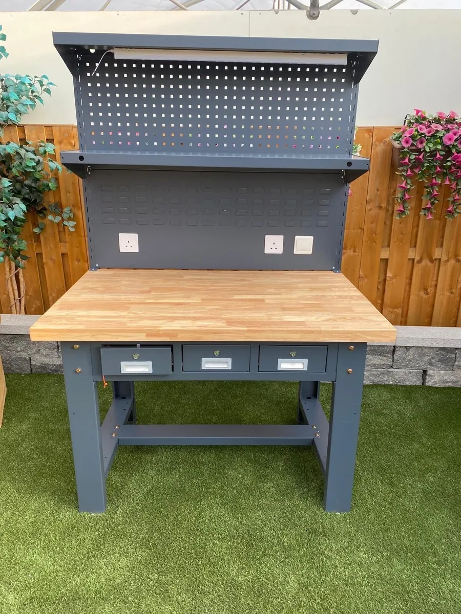 Heavy Duty Workbench with lockable drawers - Image 4