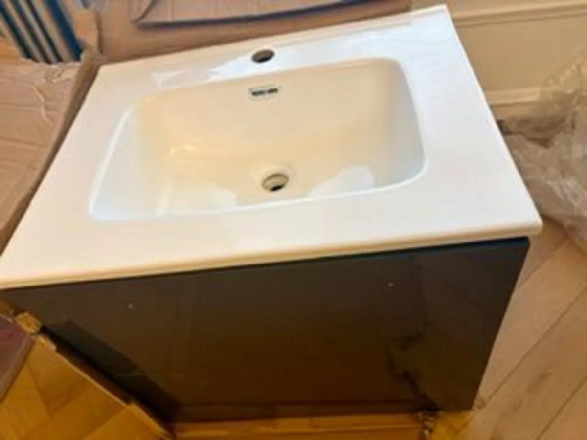 Sonas Wall Hung Vanity Unit - Quick Sale - Image 1