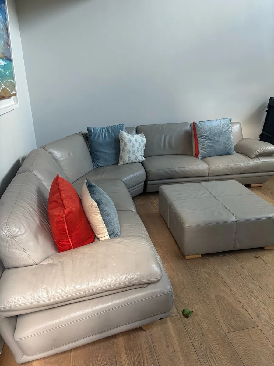 Natuzzi leather couch - Image 3