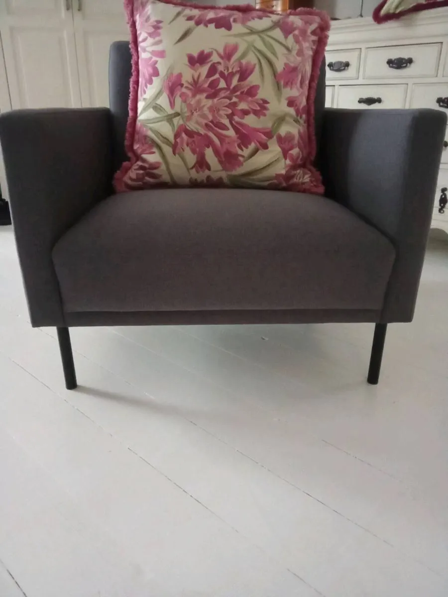 Armchair - Image 3