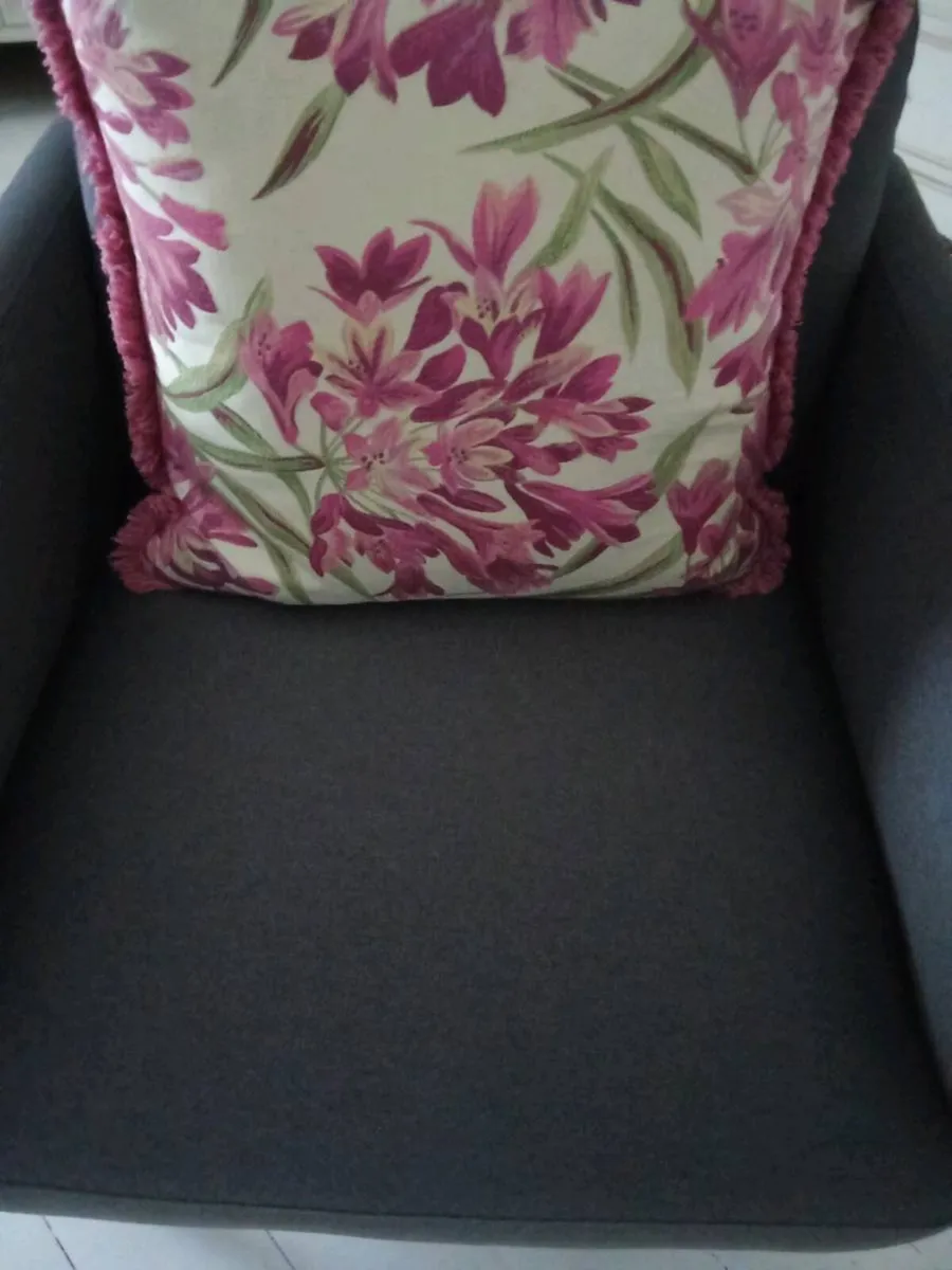 Armchair - Image 4