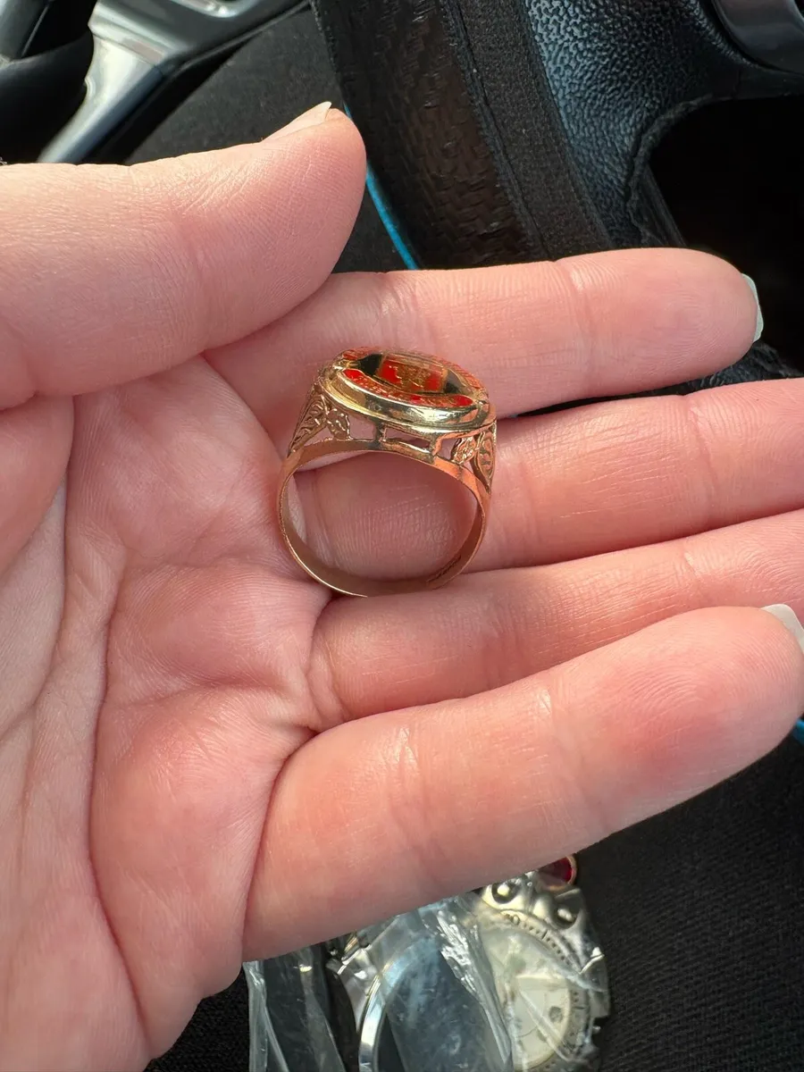 Manchester United 9ct gold ring - Image 3