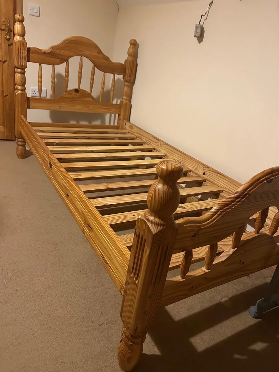 Single bed frame - Image 1
