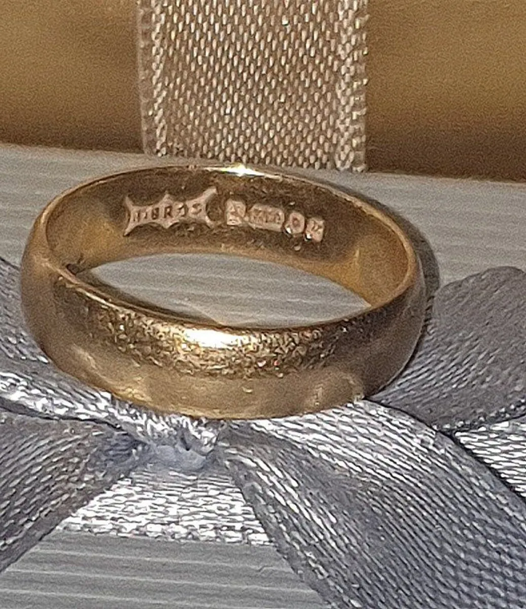 Pristine Vintage 22ct Gold Wedding Band-B.BROS - Image 3