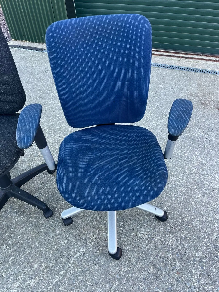 Office chairs - Image 3