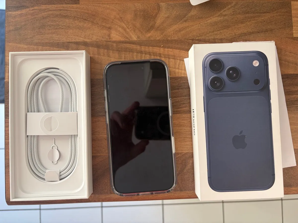 iPhone 17 pro 256 gb - Image 1