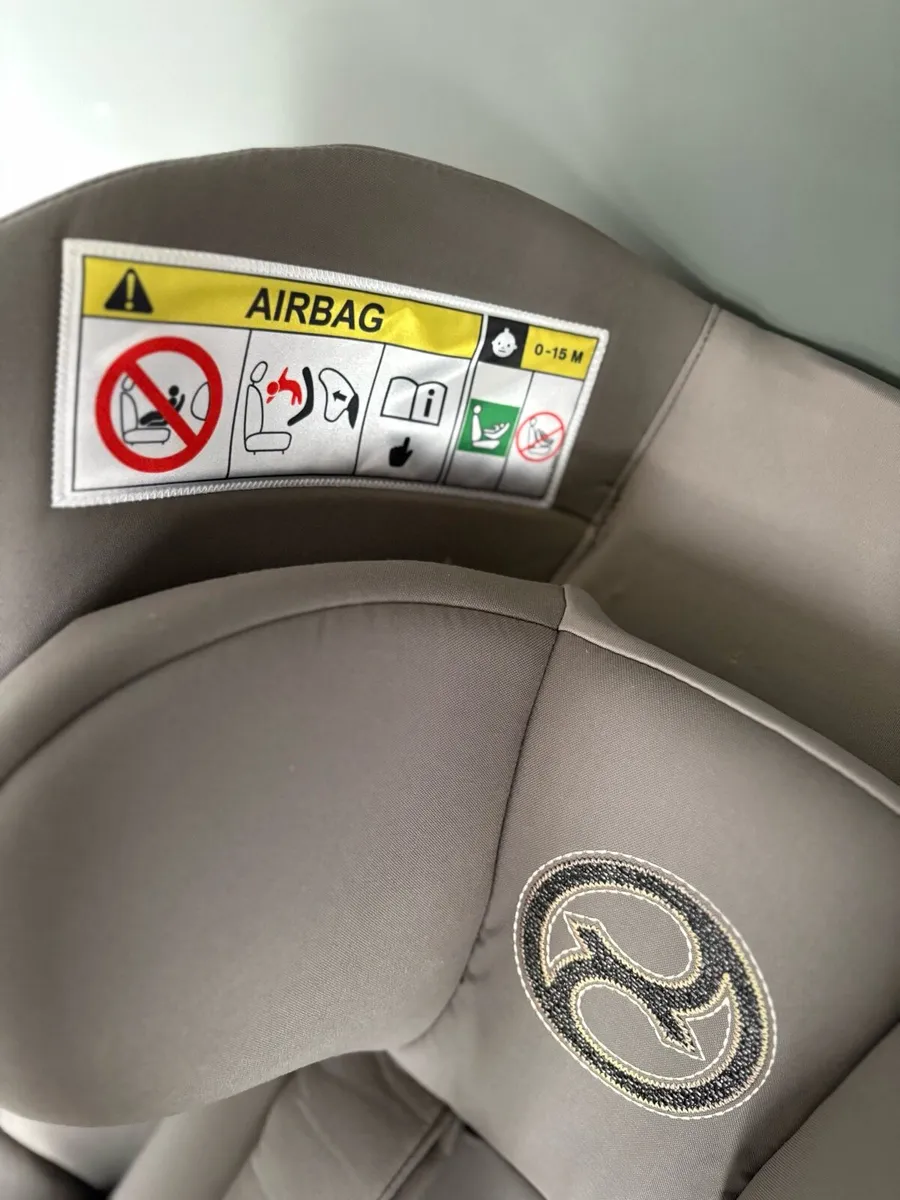 Cybex car seat - Image 3