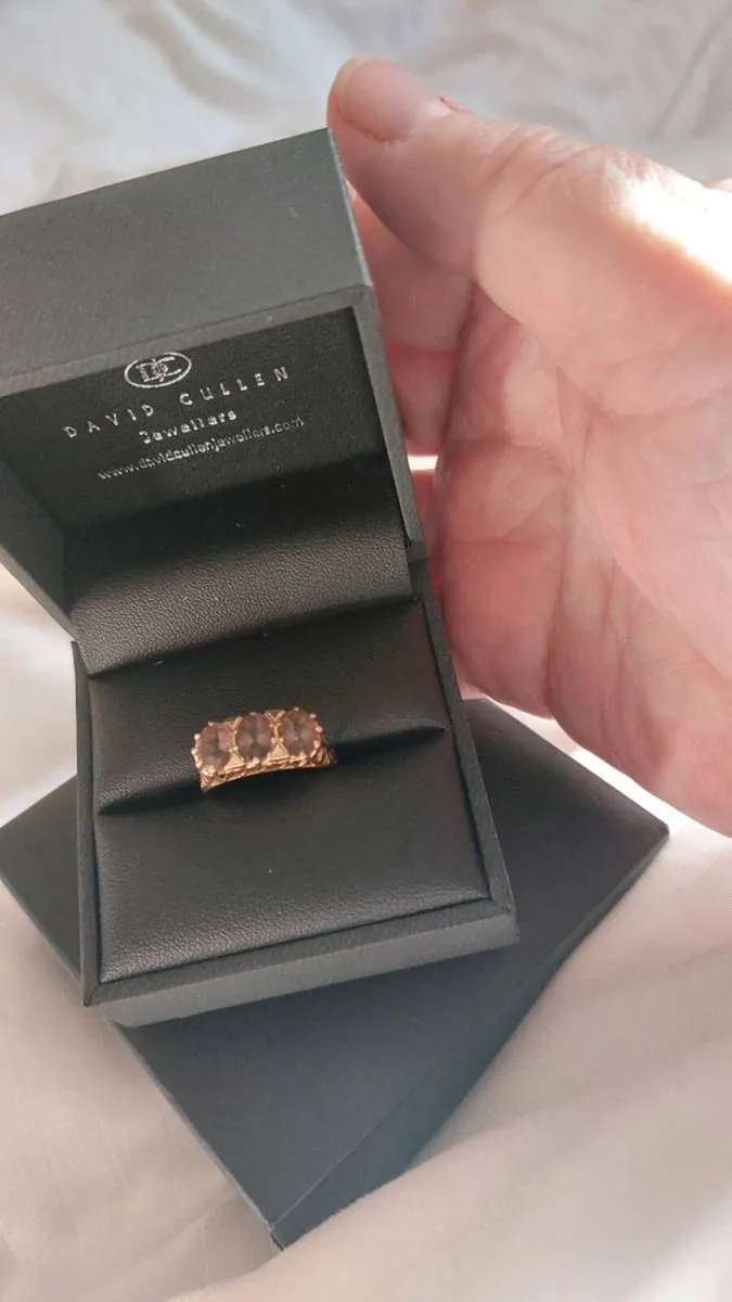 9ct gold ring - Image 2