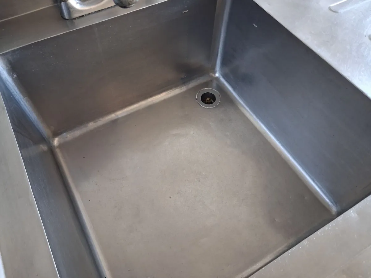 Stainless Steel Sink for Sale - Image 4