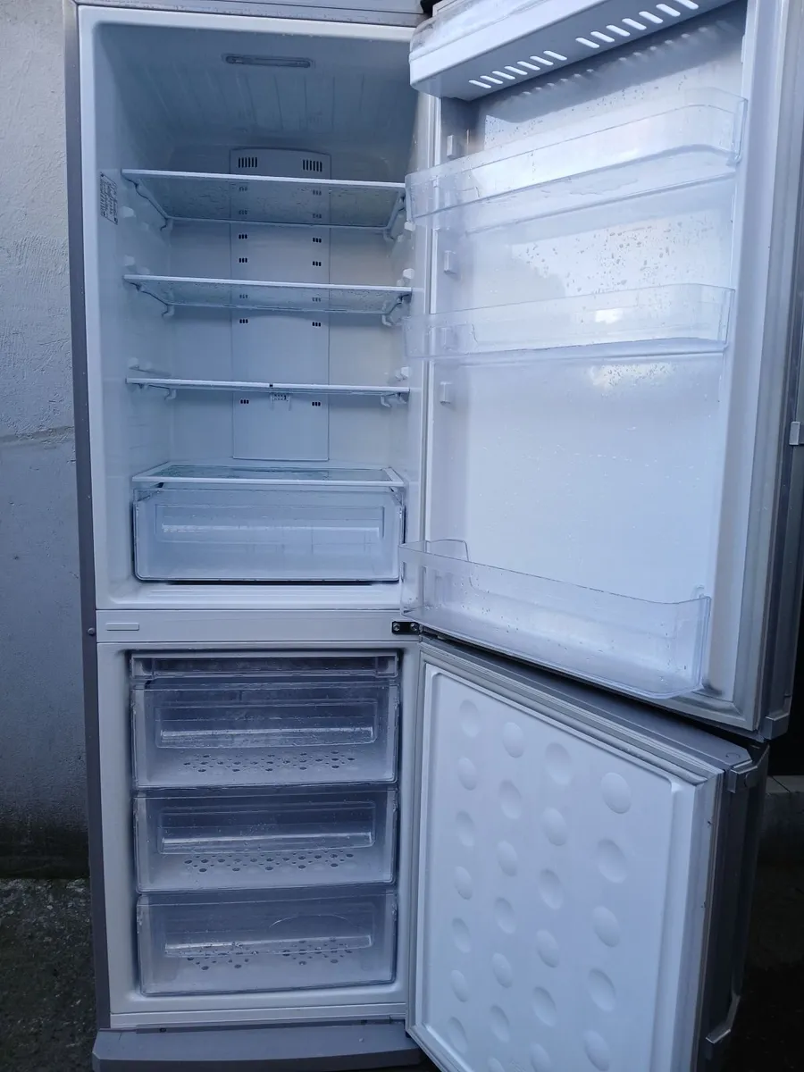 SAMSUNG FRIDGE AND FREEZER - Image 3