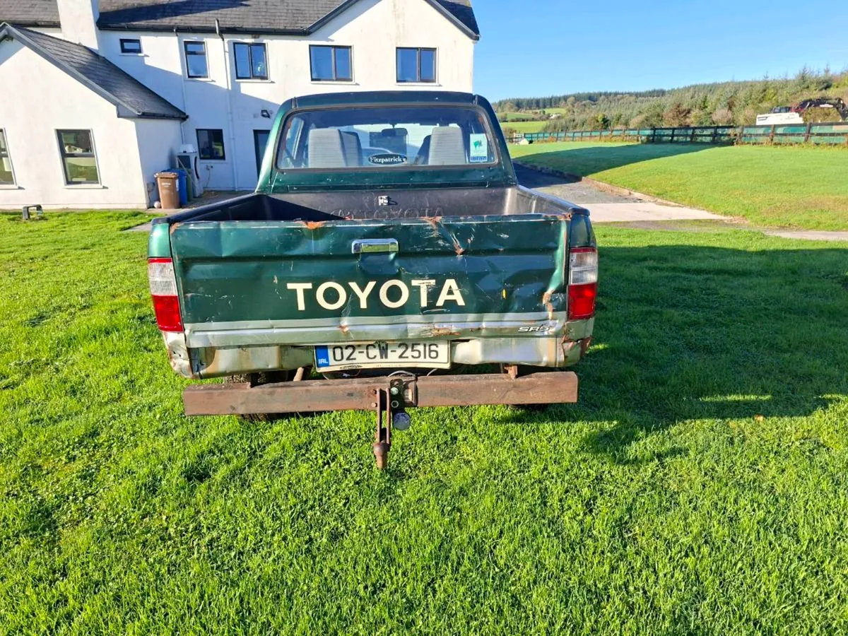 Toyota Hilux - Image 4