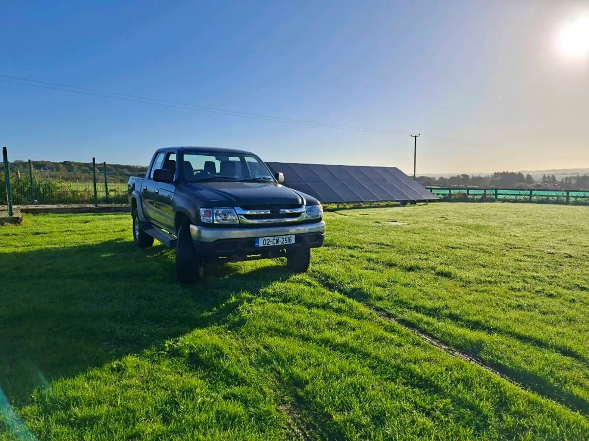 Toyota Hilux - Image 1