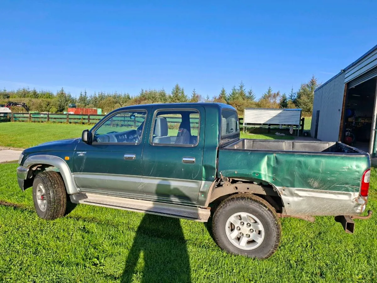 Toyota Hilux - Image 3