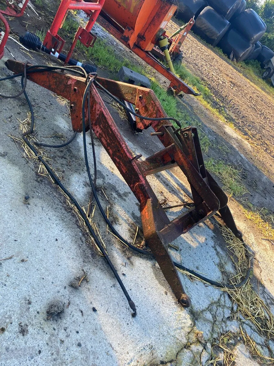 Loader of mf 290 - Image 3