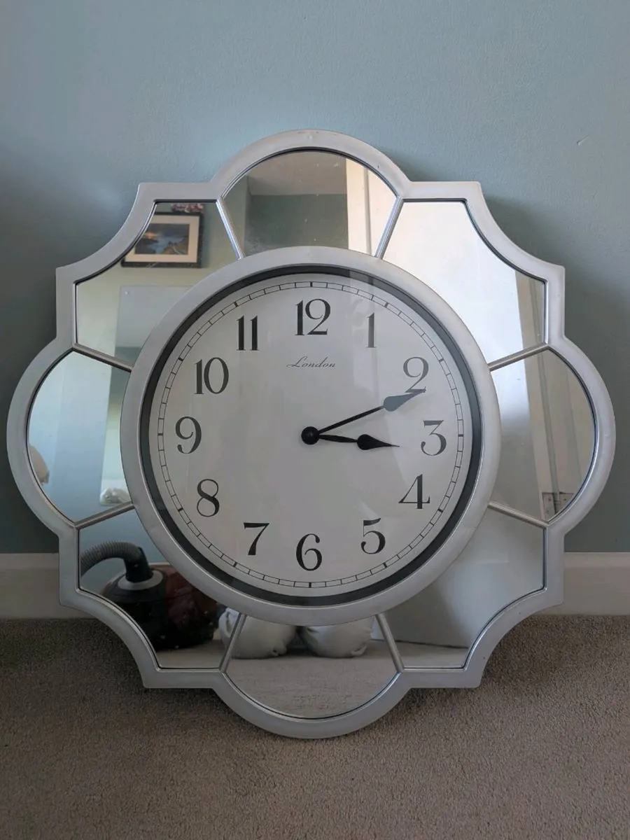 Mirror Clock