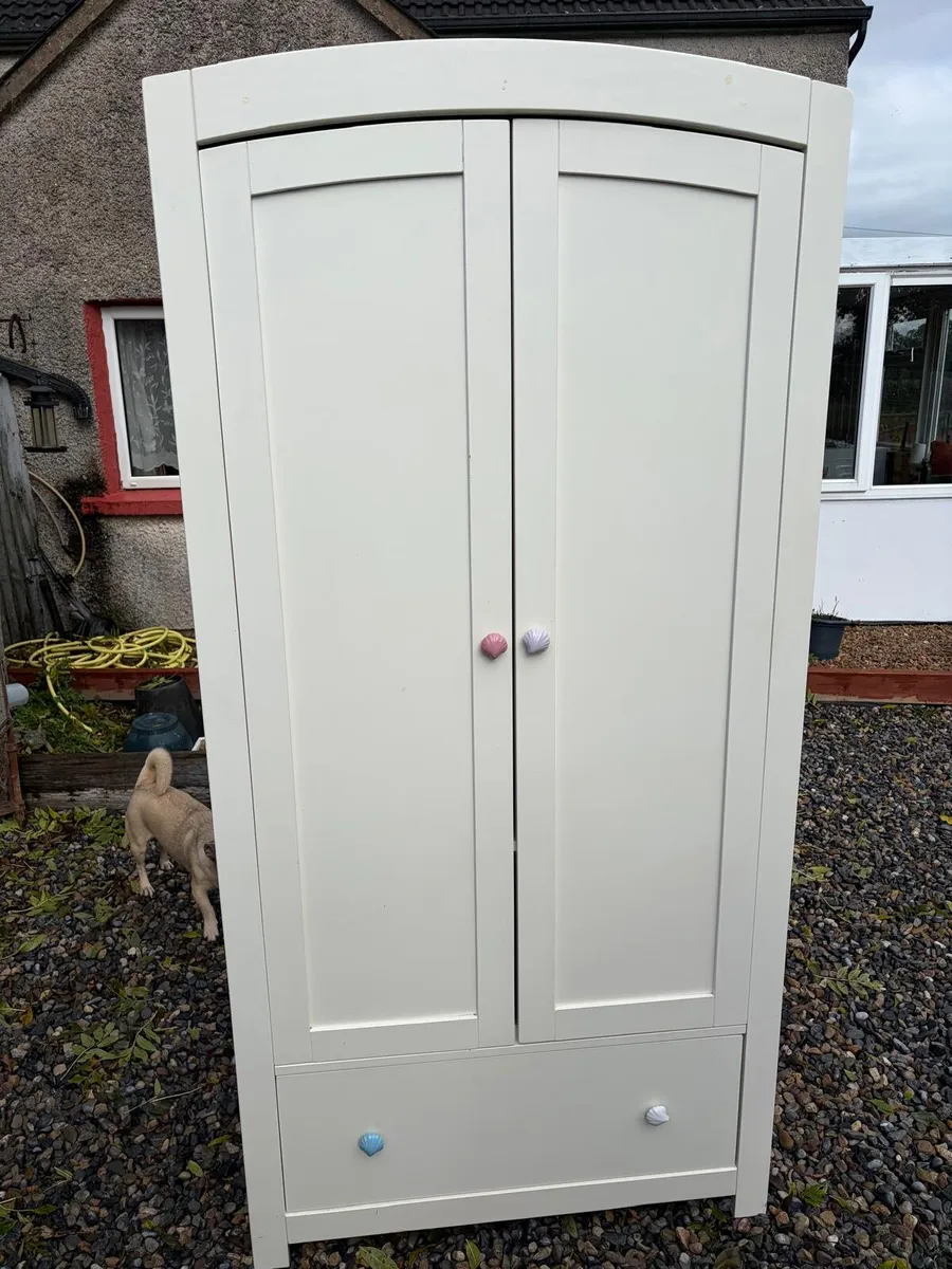 Child's Bedroom wardrobe Set - Image 2