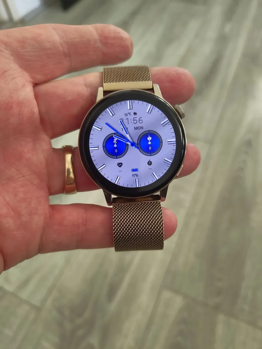 Nice Huawei GT 3  42mm Smart Watch - Image 1