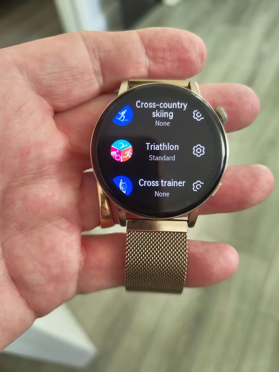 Nice Huawei GT 3  42mm Smart Watch - Image 3