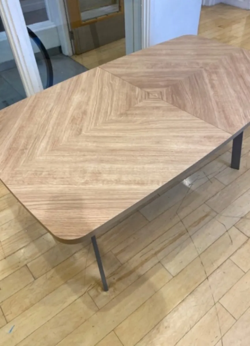 Kitchen table - Image 3