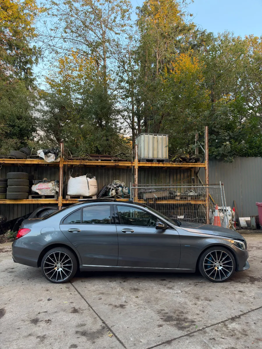 2017 Mercedes C350 Amg Premium - Image 4