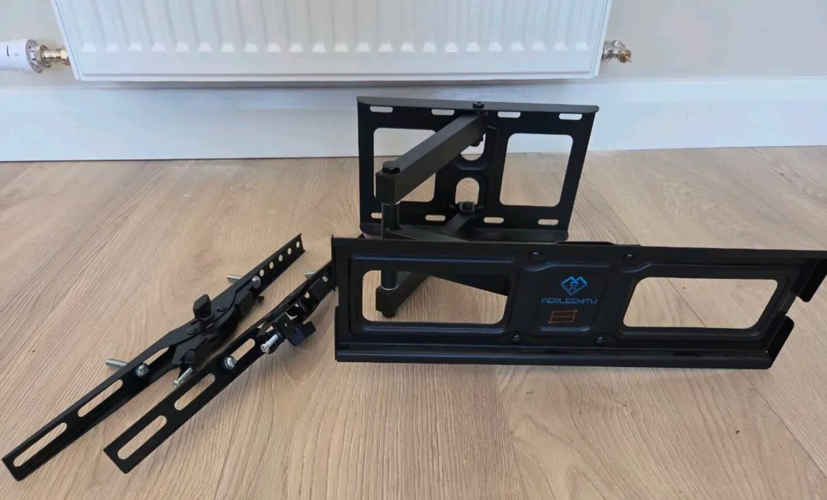 TV WALL BRACKET - Image 1