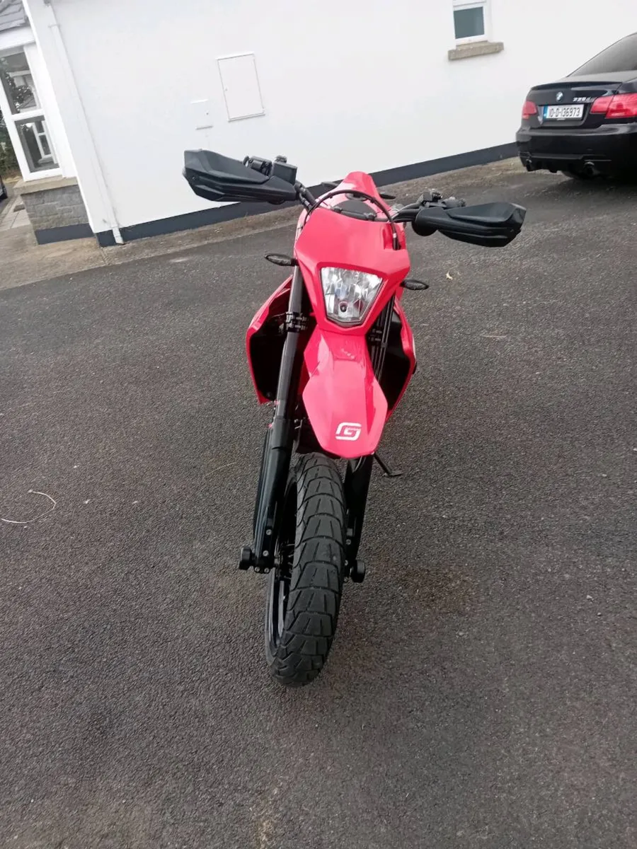Motorcycle - Image 3