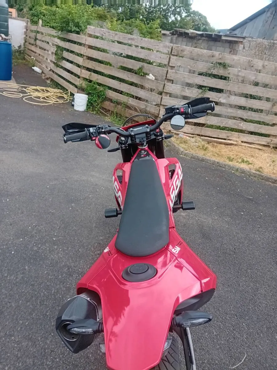 Motorcycle - Image 2