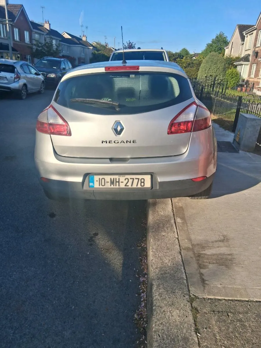 Renault megane damaged door - Image 2