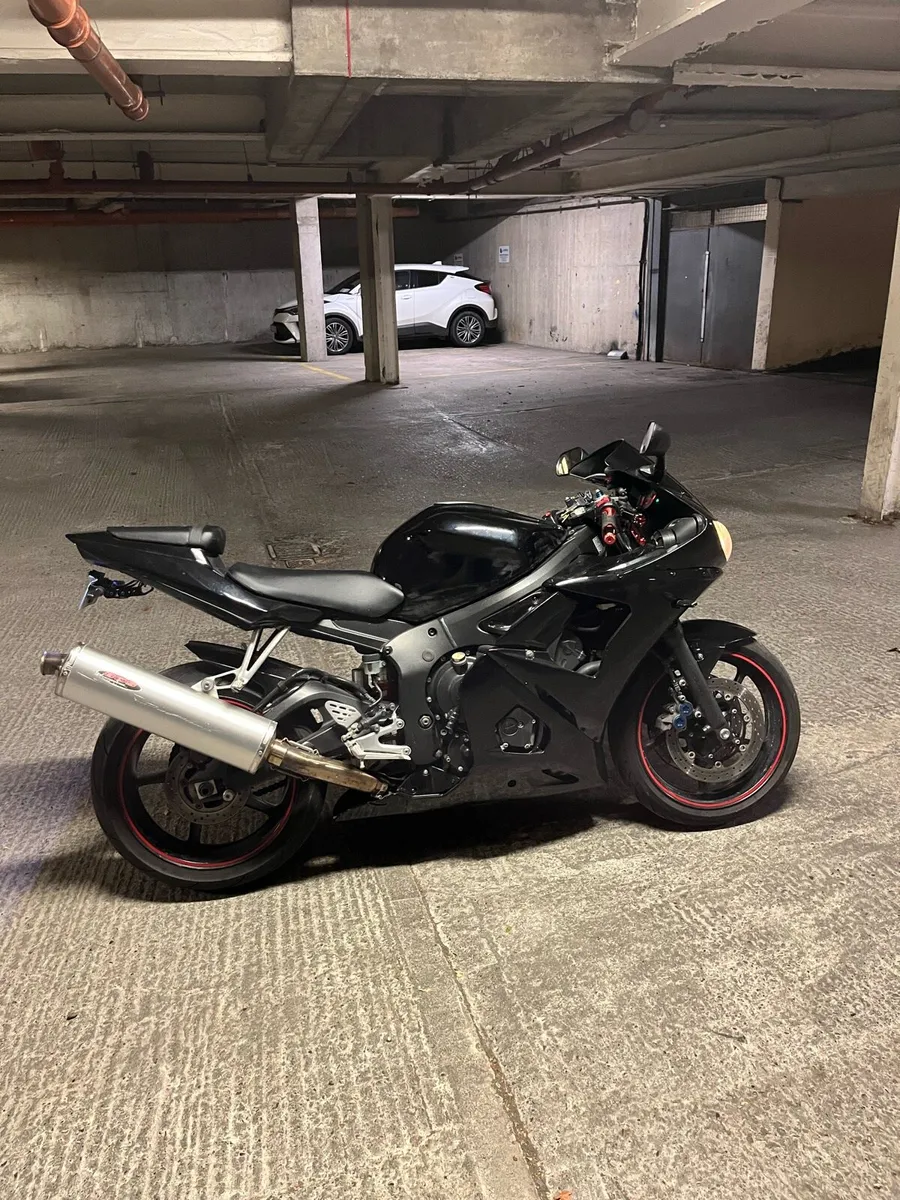 Yamaha R6 2003 - Image 1