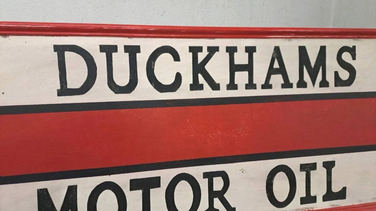 Large wooden vintage style duckhams oil sign - Image 2