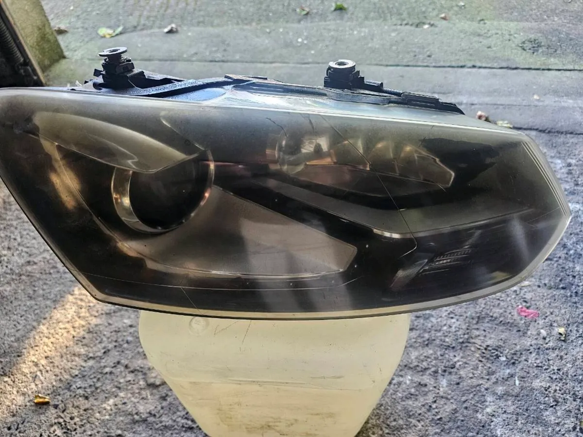Vw polo 2014-2017 xenon headlight - Image 4
