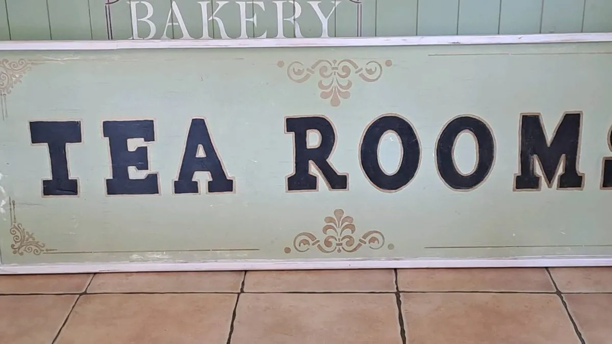 Large wooden vintage style tea rooms sign - Image 2