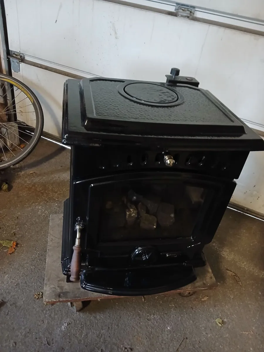Stanley Tara 8kw oil stove fully refurbished - Image 2