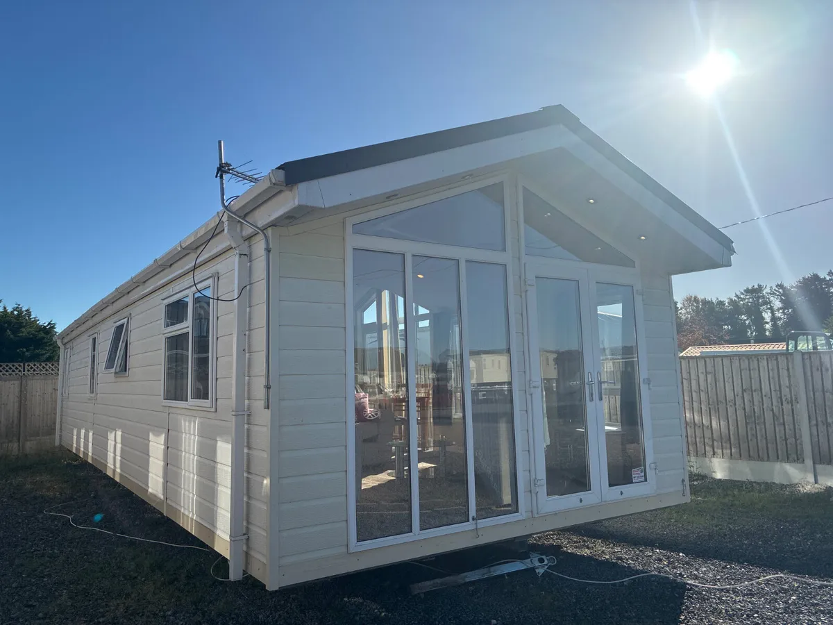 41X13 RESIDENTIAL SPEC 2 BEDROOM LODGE - Image 2