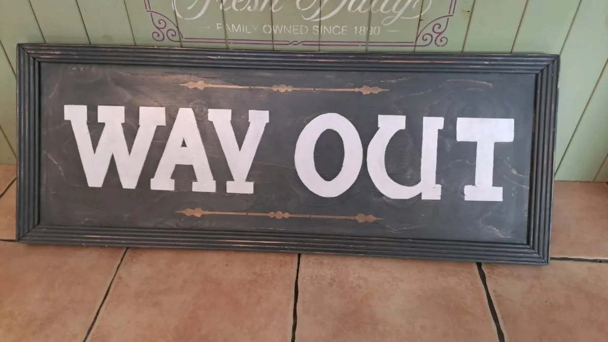 Large wooden vintage style way out sign - Image 1