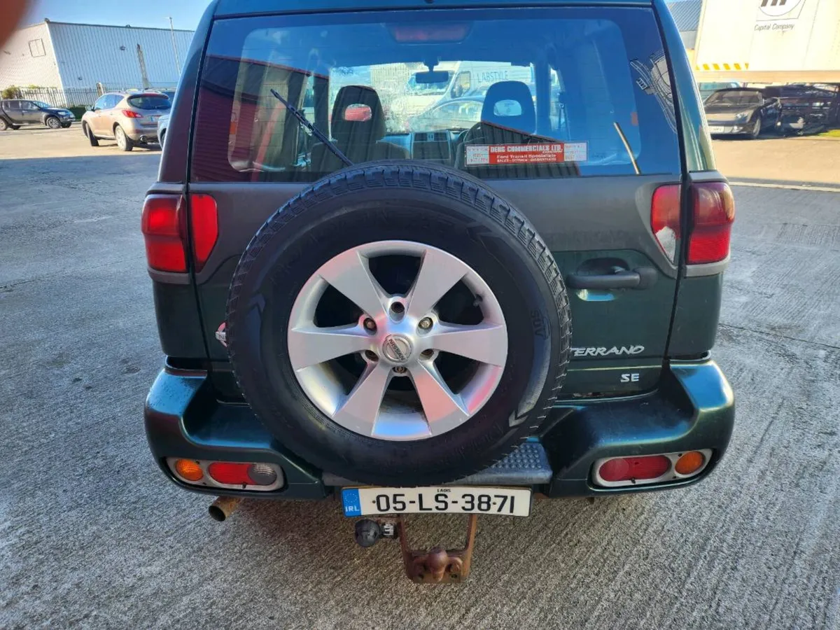 Nissan Terrano - Image 4