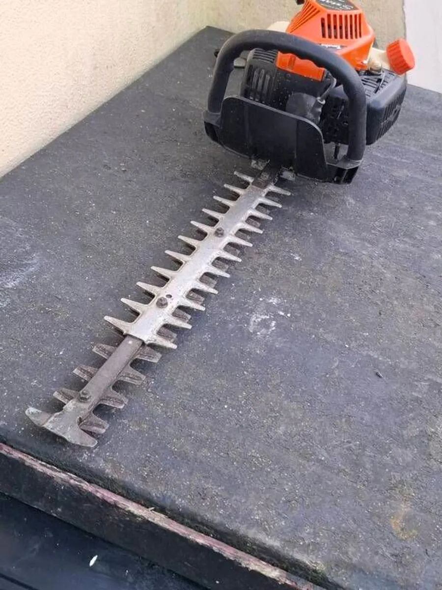Tanaka Hedge Cutter,  choice of two. - Image 3