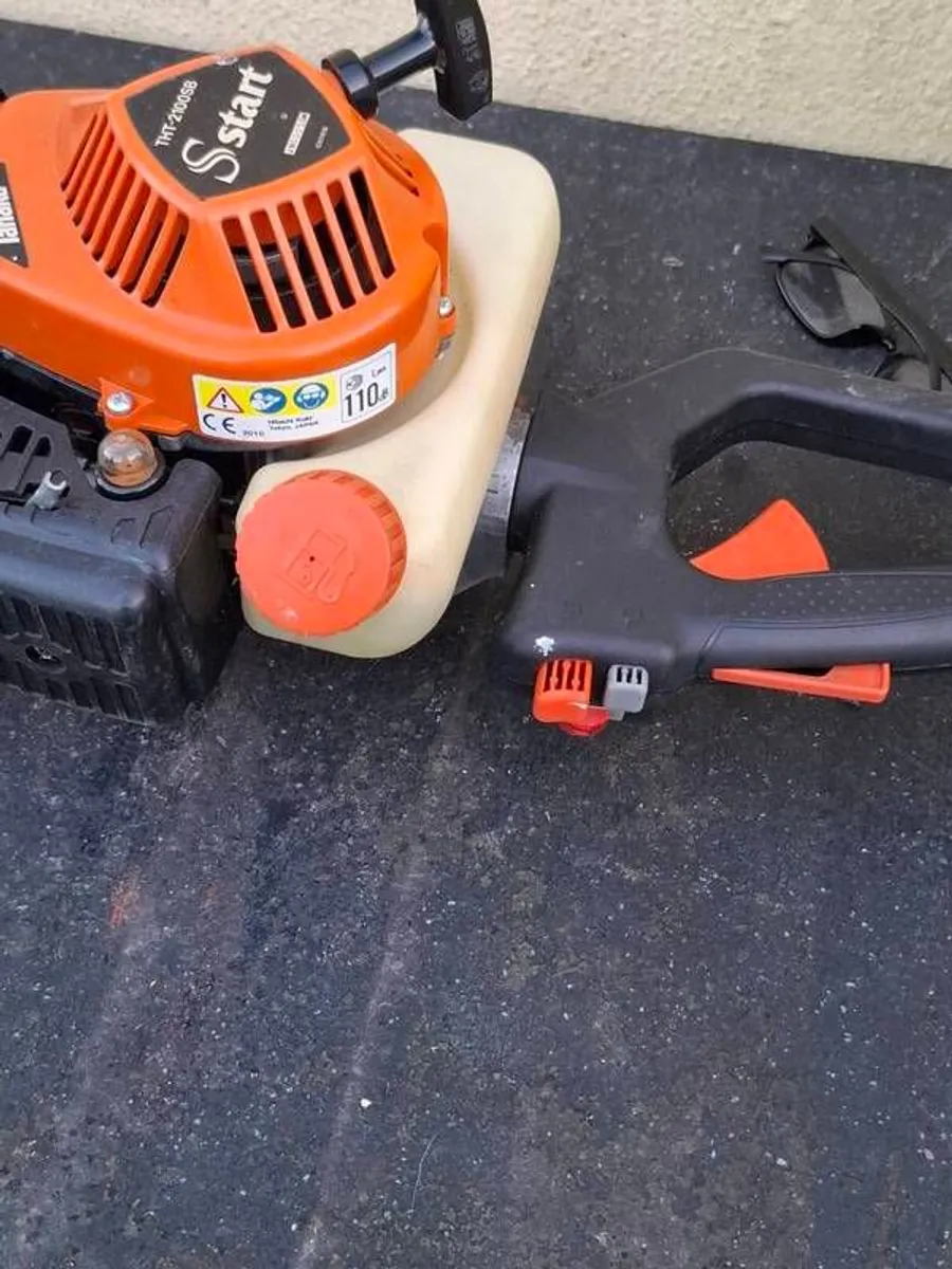 Tanaka Hedge Cutter,  choice of two. - Image 4