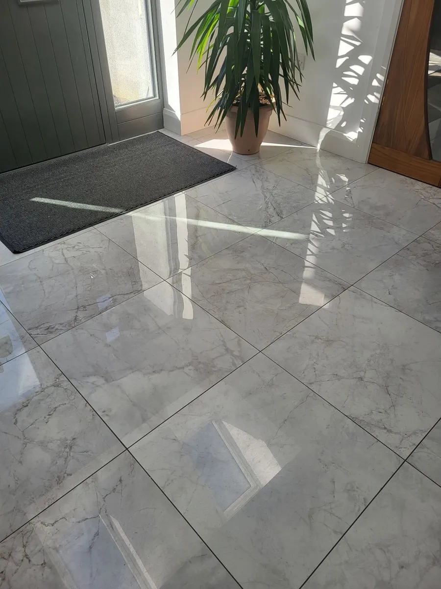 Italian porcaline floor or wall tiles - Image 1