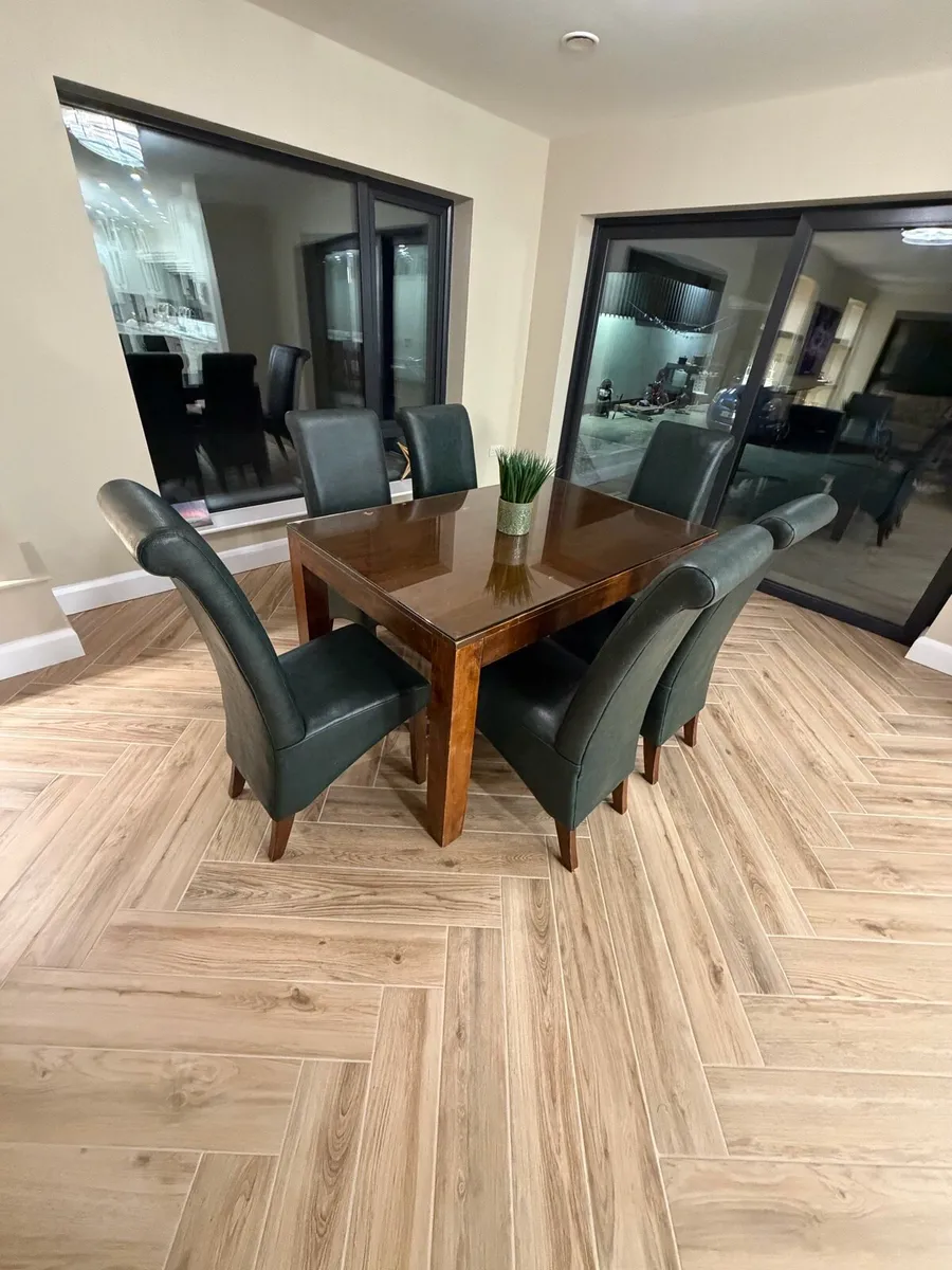 Dining table with 6 chairs - Image 2