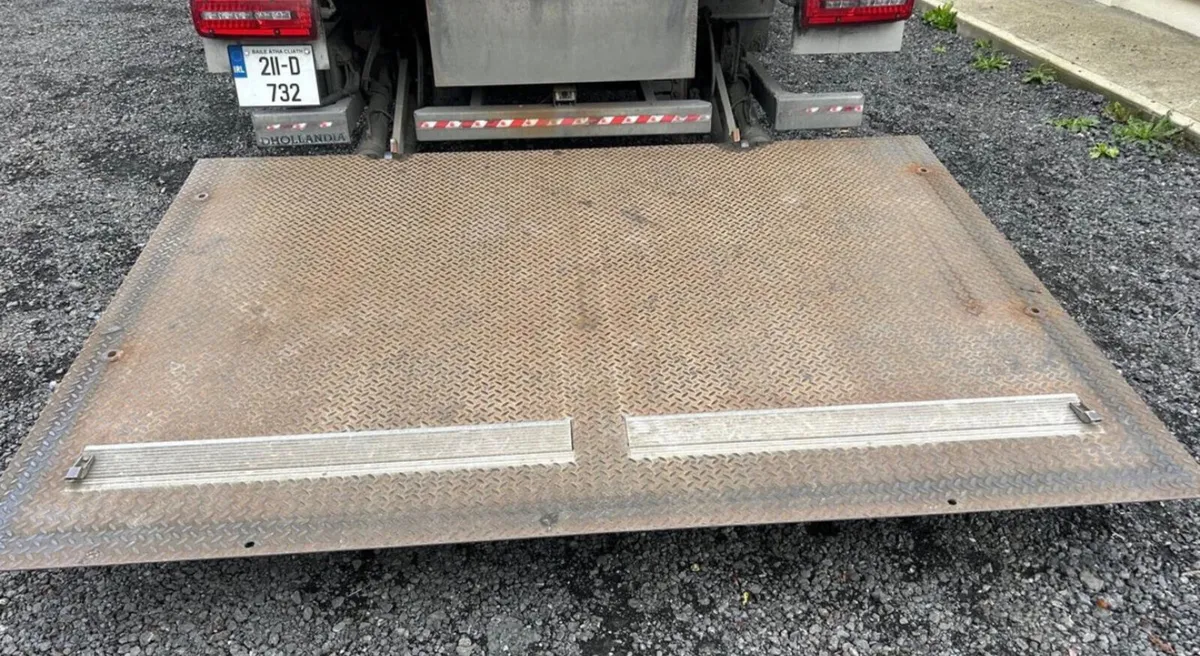 Man 2021 tail lift - Image 2