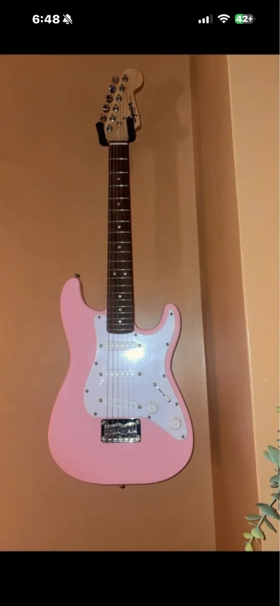 Fender squier mini  new - Image 1