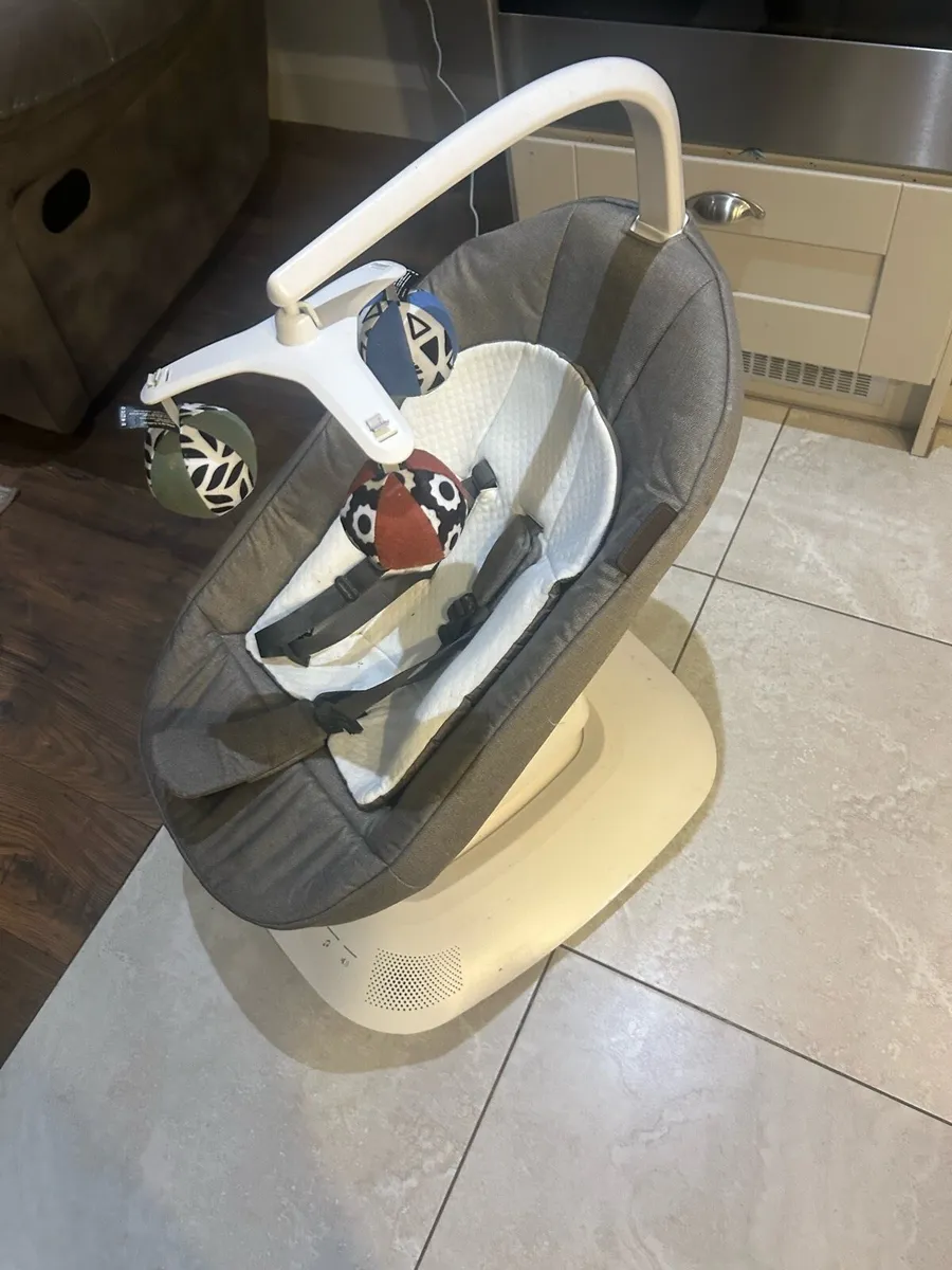 Uppababy Mamaroo smart swing - Image 2