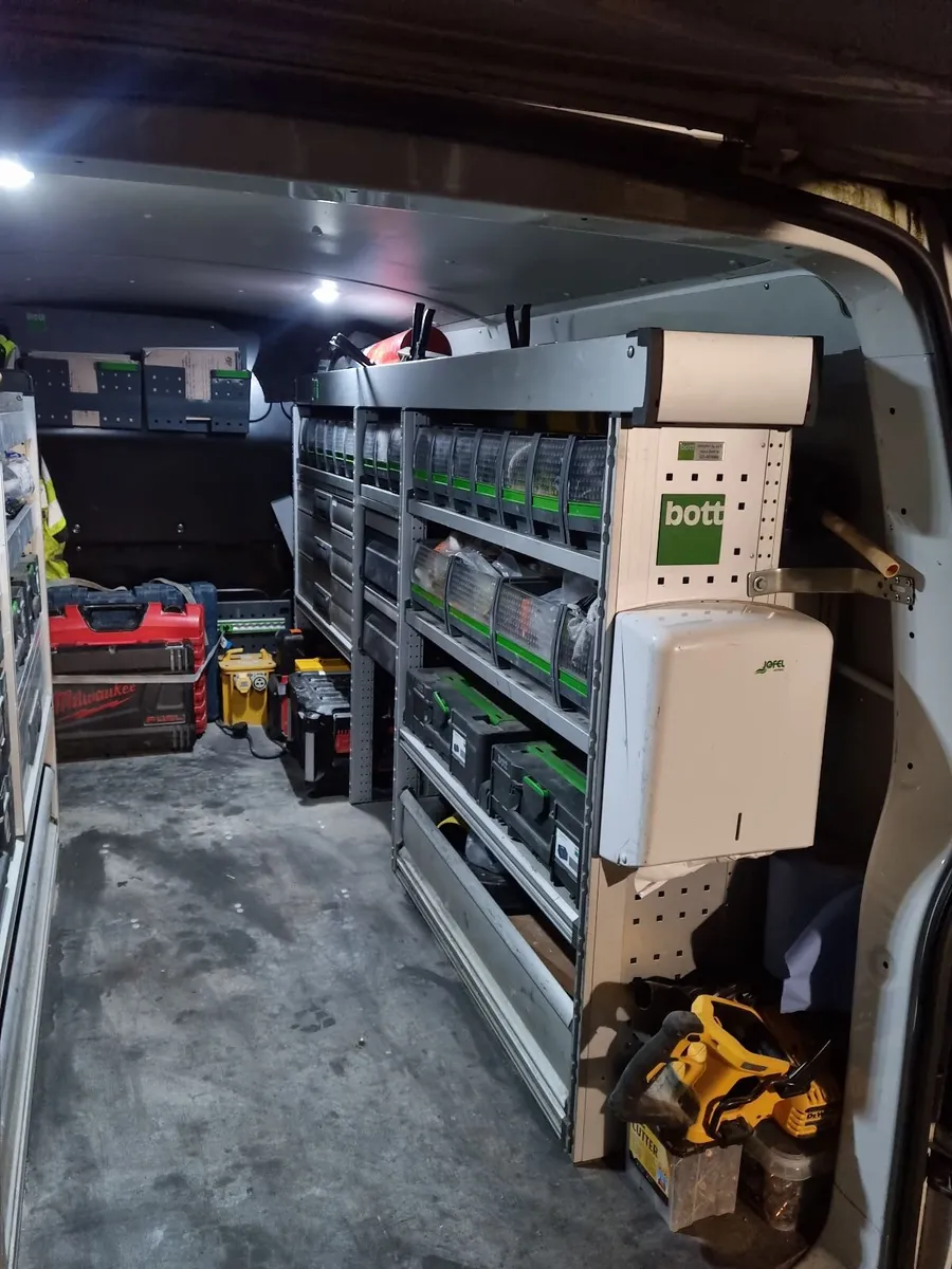 Bott van shelving - Image 2