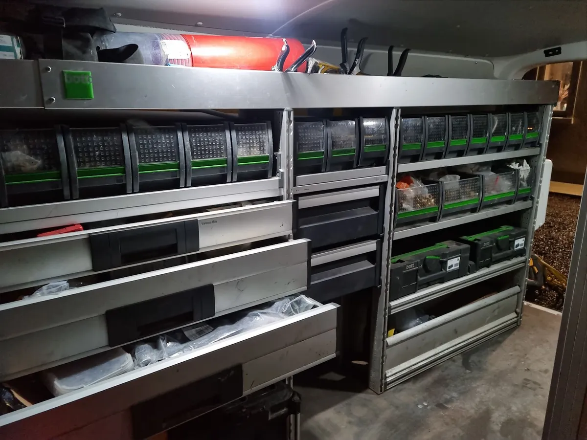 Bott van shelving - Image 3