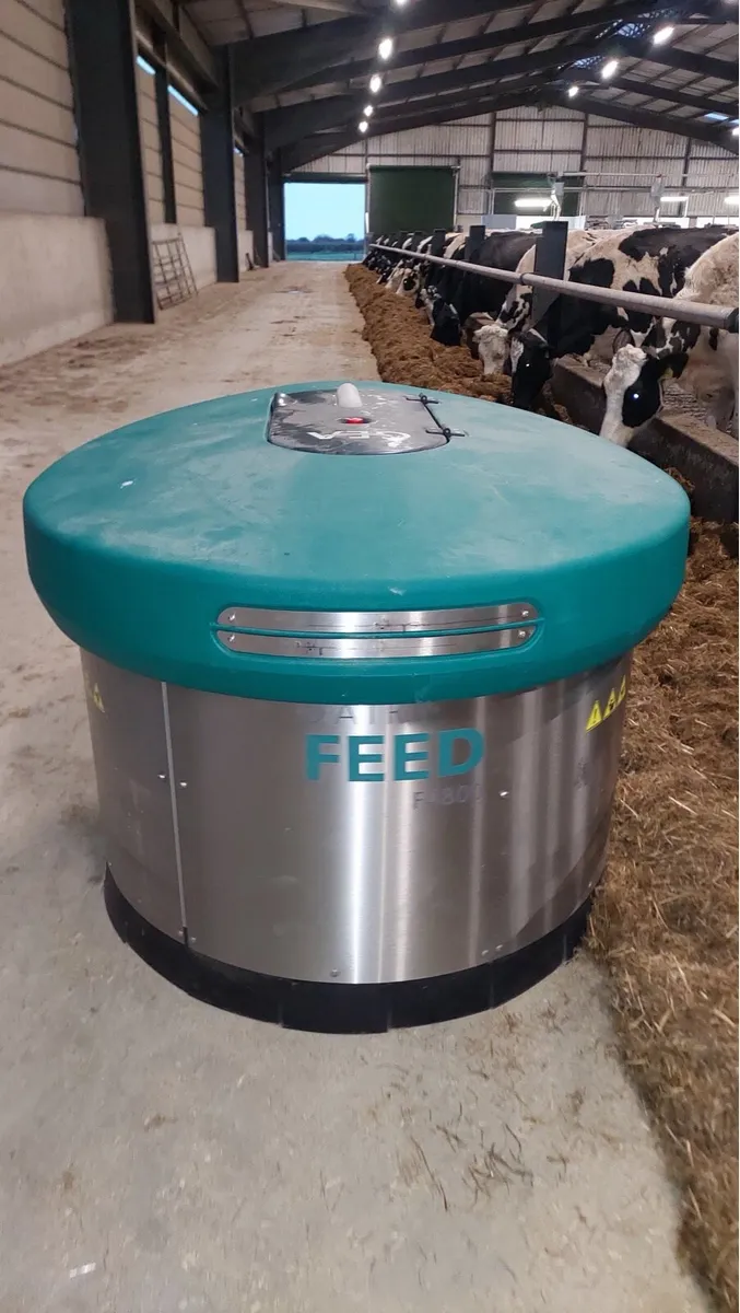 GEA Dairy Feed F4800 feed pusher - Image 2