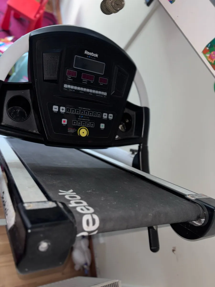 Reebok Z7 Run Treadmill - Image 2