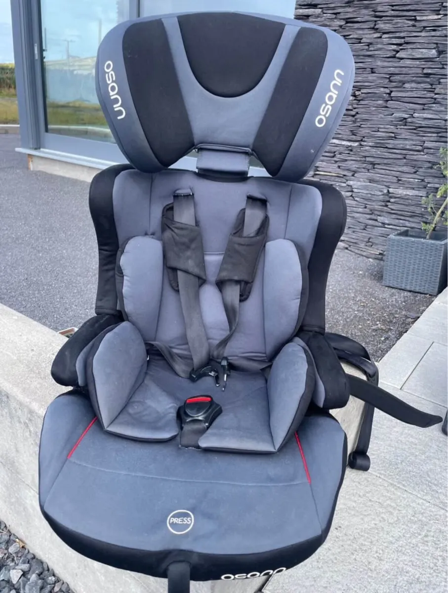 Car seat - Image 1